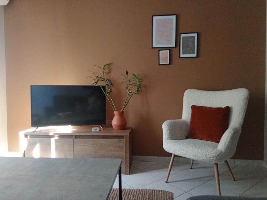 Central Artistic 2-Bedroom Apartment 79Sqm Tripoli Esterno foto
