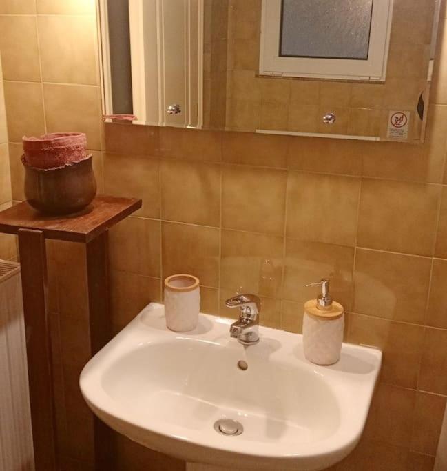 Central Artistic 2-Bedroom Apartment 79Sqm Tripoli Esterno foto
